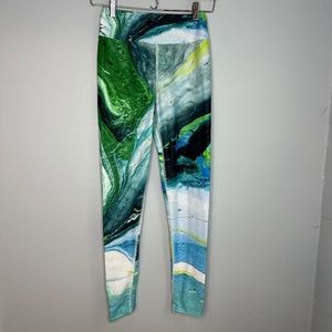 Debbie Dannheisser Green/blue/white swirl pattern leggings. Size M. Like new!